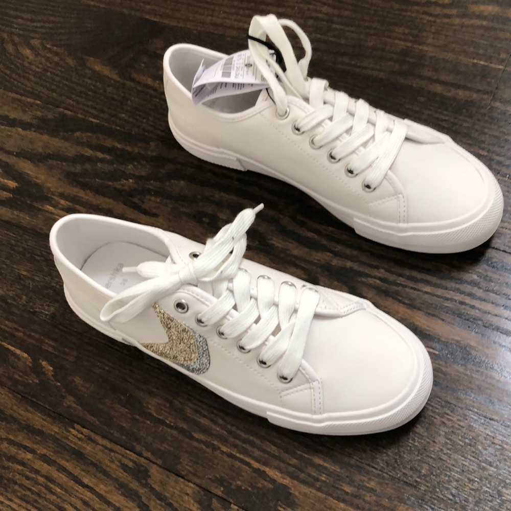 New White W/ Silver Gold Sequin Sneaker sz 38 7.5 - Picture 3 of 5